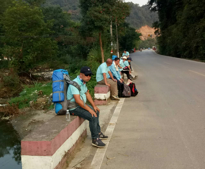 途中休息_副本.jpg 途中休息_副本.jpg