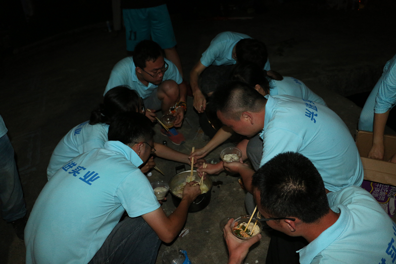 埋鍋造飯(2)_副本.jpg 埋鍋造飯(2)_副本.jpg